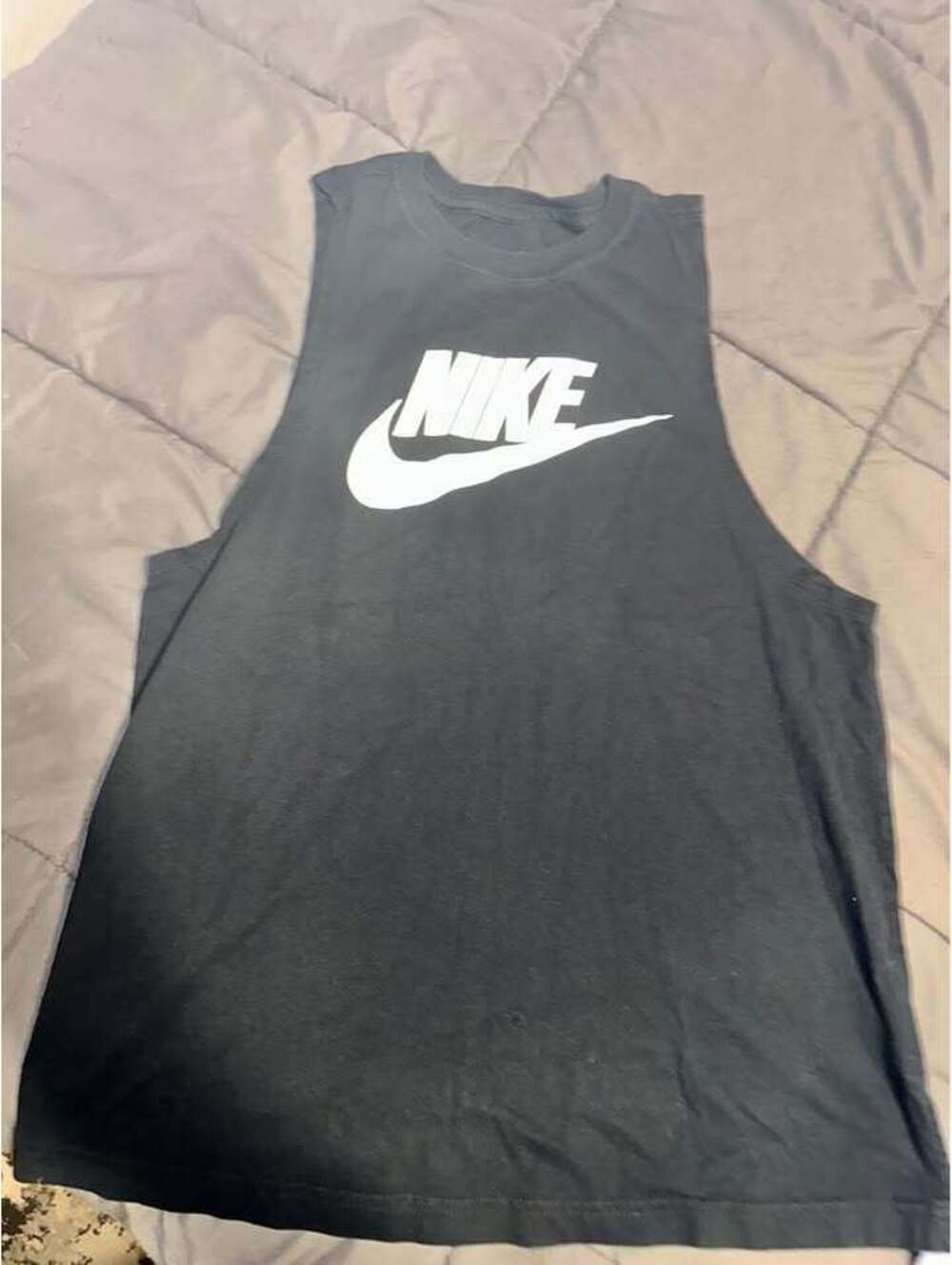 Nike Women’s Black Muscle Tank Top Size M